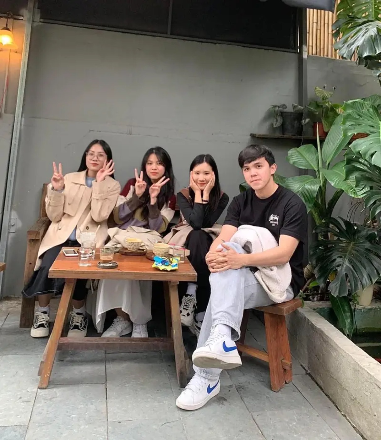 Kỷ niệm cùng các lớp học